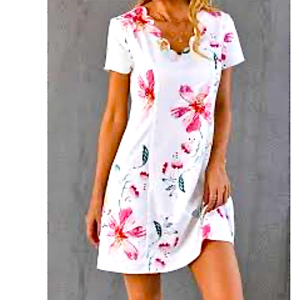 Just Fashion Now- Casual Floral V-Neck
Midi Dress size: small